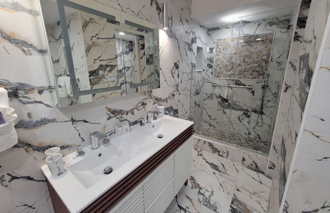 Alexander 807 5 Bedroom Apts by RedAwning - Foto 31