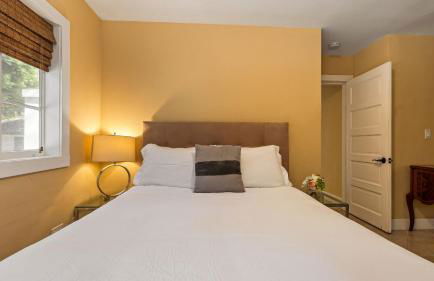 Dandelion by Avantstay Pool, 0.2mi to Downtown! - Foto 50