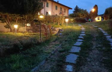 Casa Safranum con mini piscina privata e giardino vista Langhe - Foto 12
