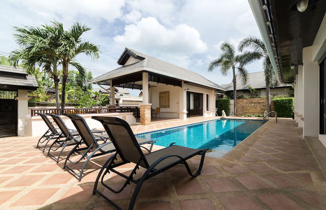 4 Bedroom Private Bali Style Villa HH1 - Photo 43