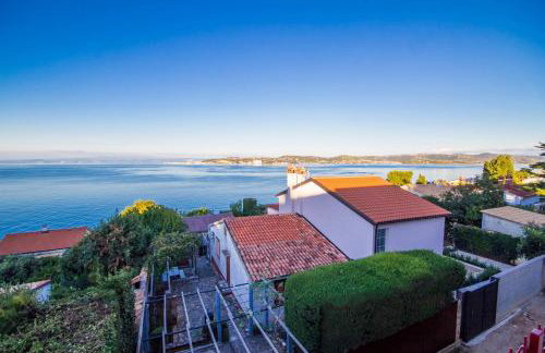 Apartment Crveni - a three bedroom apartment with a stunning sea view - Foto 23