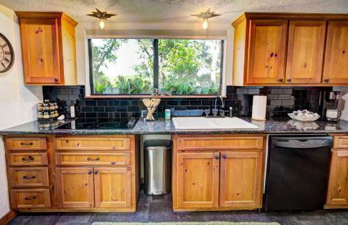 NEW Treehouse at Link Lane 2 Acres w Hot Tub - Foto 22