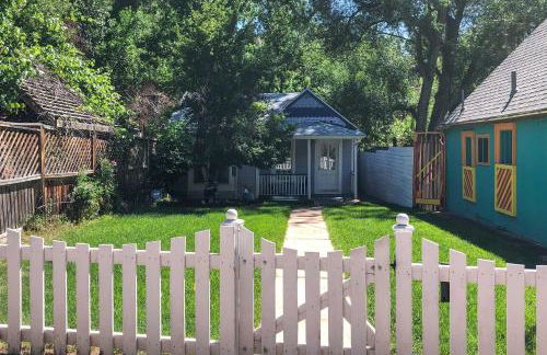 Creekside Home with Patio, Walk to Manitou Incline! - Foto 26