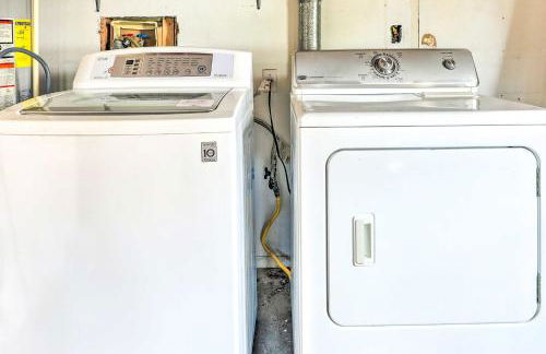 Ocean Breeze Oasis with Boat Dock and Slip on Canal! - Foto 24