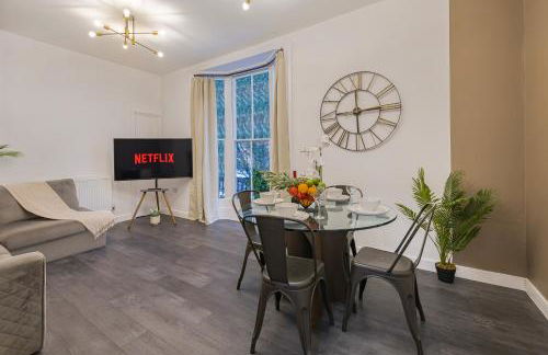 Station Side Sanctuary - 2BR Central Brighton Stay - Foto 4