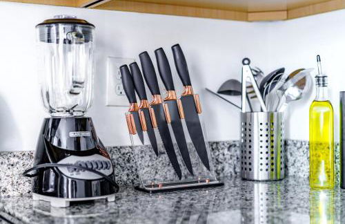 Jungle House Luxury Homes - Columbus Downtown Short North - Steps to Convention Center & Nationwide Arena - Sleeps up to 6 - Free Parking - Over 5,800 Five Stars - Foto 44