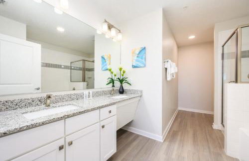 Brand New Modern Vista Cay Reserve Condo - 5008 - Photo 32