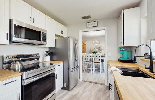 Relax in Retro - Photo 9