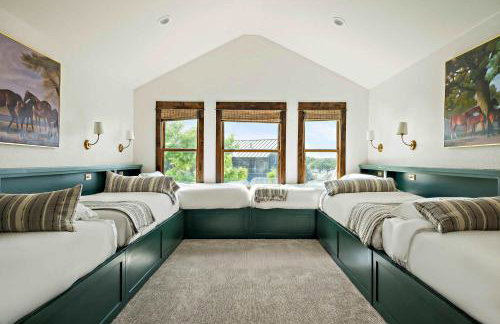 Lake Travis Luxe Villa - 4BR, Pickleball & BBQ - Foto 25