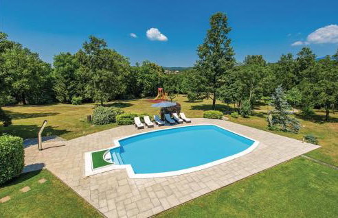 Cozy Home In Viskovo With Wifi - Photo 17