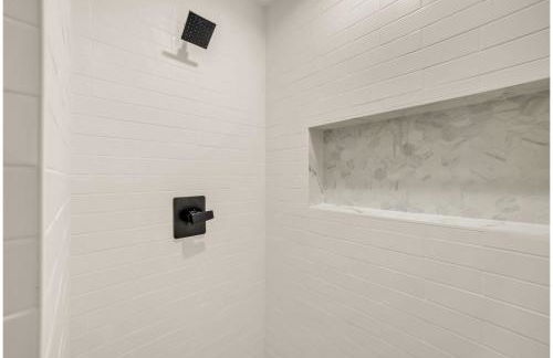 Spacious & Homey 4br/3ba W/amenities Near Downtown - Foto 36