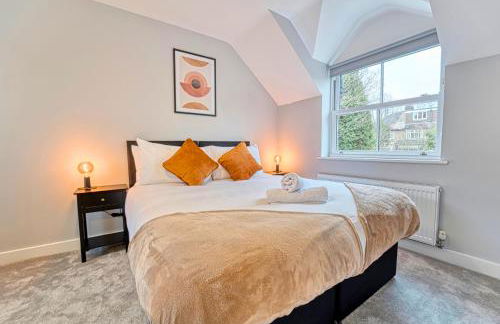 3 Bed House with Office Space in Coventry, by ARP Homes, Central, Driveway & Garage, Garden, Ideal for Contractors, Families & Long stays - Foto 1