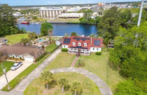 Paradise on Ocean Waterway Huge 5000 sq ft w Private Pool, Boat Dock, Grand Piano, Game Tables, BBQ, 1 acre Yard, Crib, Sleeps 34 - Foto 18