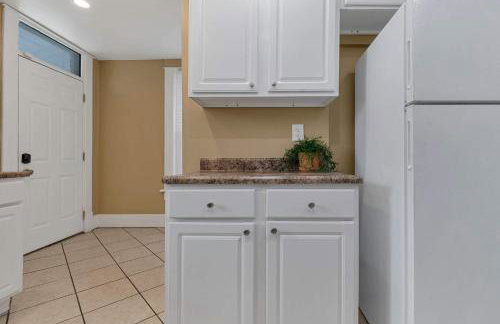 Your Central Columbus Retreat Awaits 5 BR 2 Bath - Foto 32