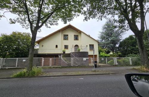 Haus mit Pool im Herzen Bochums - Foto 29