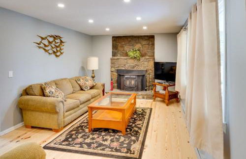 Cozy Southern Vermont Home with On-Site Trails - Foto 2