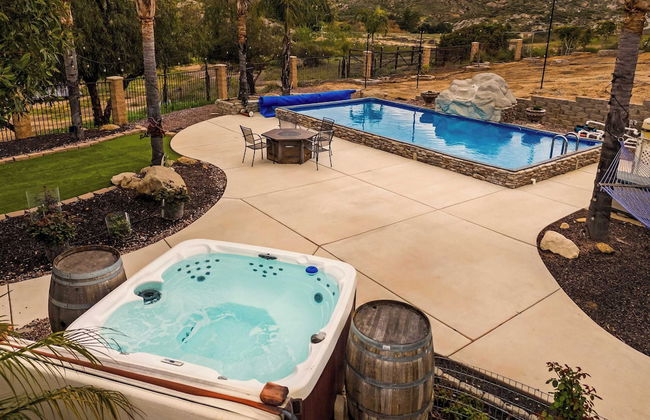 Breathtaking Meadows by Avantstay Temecula Group Retreat Pool, Pickleball, Firepit, Hot Tub - Foto 2