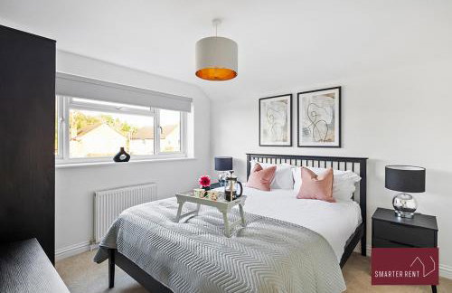 Woking -Garden Driveway Parking 4Bed - Photo 10