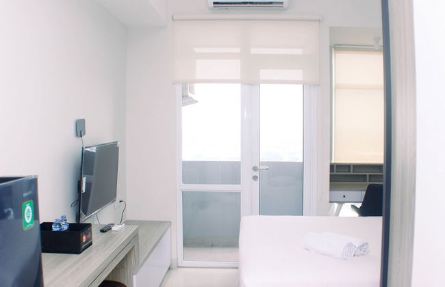 Homey And Minimalist Studio At Vasanta Innopark Apartment - Photo 1