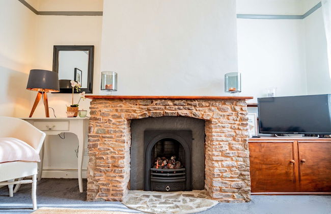 Host Stay Over the Bridge Cottage - Foto 15