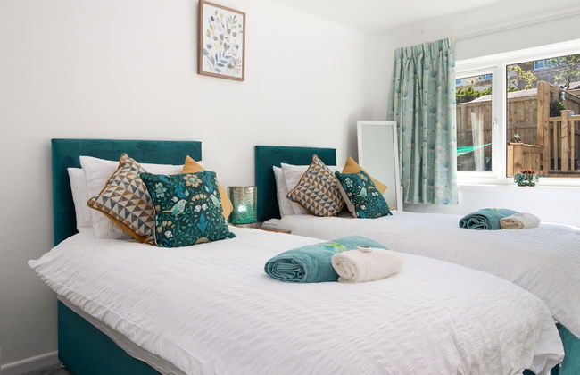 Ty Hapus - Close to Beach and Town - Photo 20