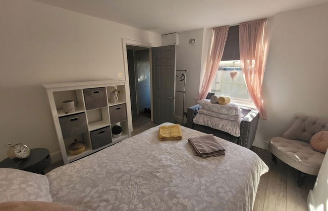 Apt - Sleeps 4/5 - Garden - Parking - Foto 3