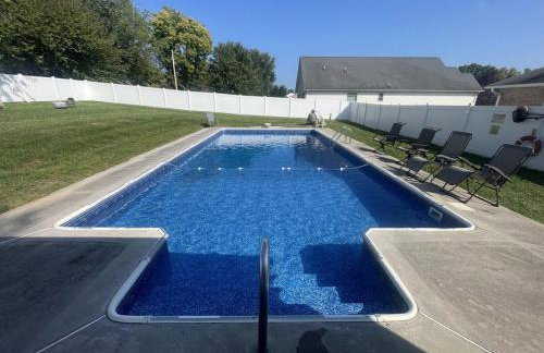 Cozy Pool & Hot Tub Retreat by Casino - Foto 7