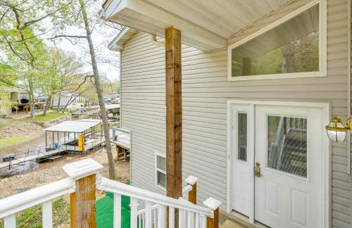 Balcony and Fire Pit Home on Lake of Ozarks! - Foto 29