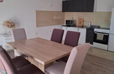 Apartman with Adriatic view "Biočić" - Foto 9