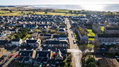 Beach & Golfers Cottage Wi-Fi Central Walkable - Foto 4