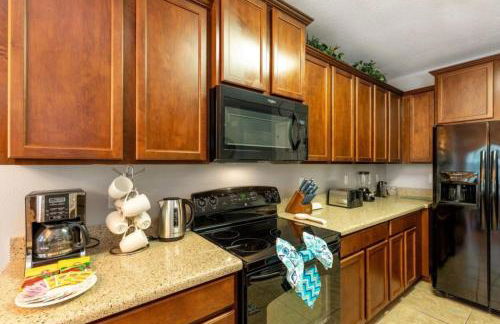 Lux Escape: Private Pool, Game Room & Near Disney - Foto 17