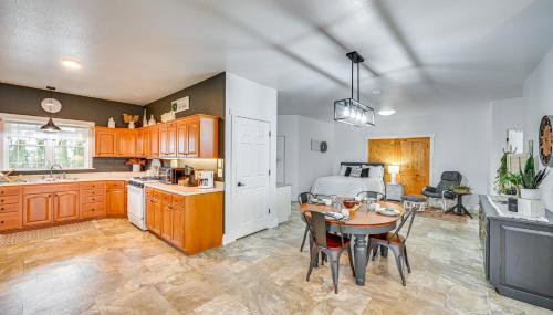 Shipshewana Guest House with Fire Pit! - Foto 3