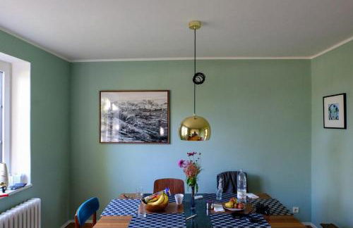 Schönes Ferienhaus mit Garten & Mid Century Möbeln in Strand nähe Avendorf - Foto 2