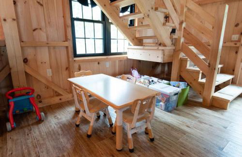 Oceanview Barnhouse Retreat with Hot Tub - Foto 11