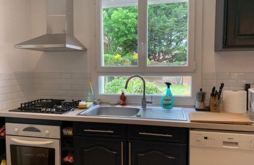 VILLA 600m de la plage calme Location possible à partir de 3 nuitées, pouvant accueillir 6-8 pers Activités nautiques randonnée vélo pêche golf casinos - Foto 25