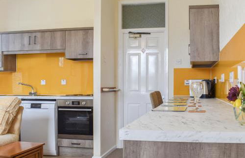 York Apartment - Photo 6