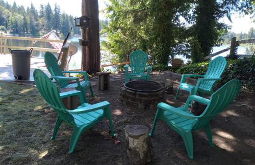 Guppies Lakehouse-Prvt. Lake Acc, Close to Rainier - Foto 63