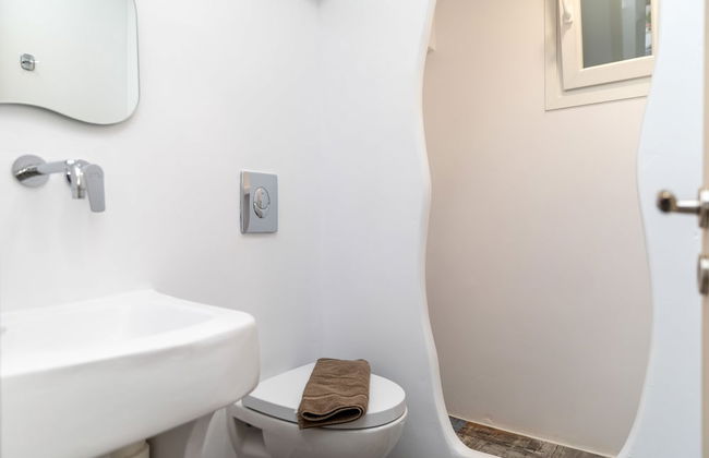 Depis Luxury Suites - Photo 73