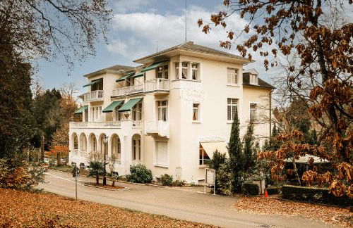Villa Hedwig - Schwarzwald Apartments mit Thermalbad-Nähe & Balkon mit Bergblick - Foto 5