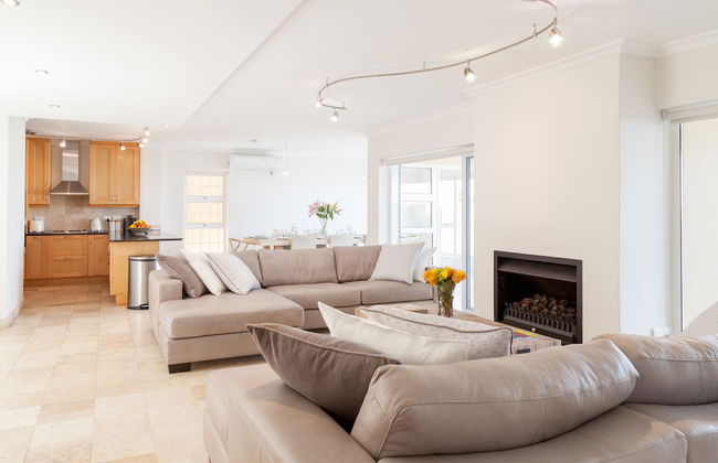 Bay Vista Villa - Photo 12