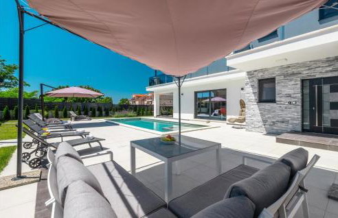 Pet Friendly Home In Porec - Photo 9