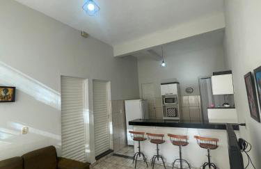 Casa ao lado da estação ferroviária e centro histórico - Foto 1