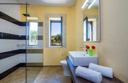 Villa Aliki - Traditional stone house with maximum privacy and stunning views ! - Foto 3