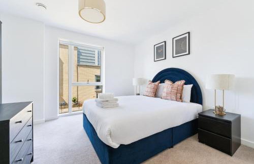 Canary Cityscape- stylish 3 bedroom apartment - Foto 1