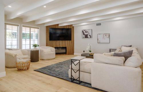 New 5 bed w/hot tub close to Universal sleeps 12 - Foto 11