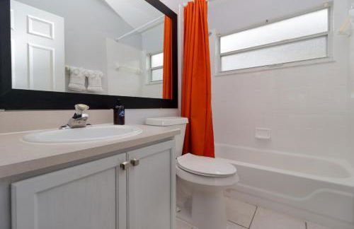 Making Dreams 4BR Family Villa with Pool and Game Room Near Disney Parks - Foto 53