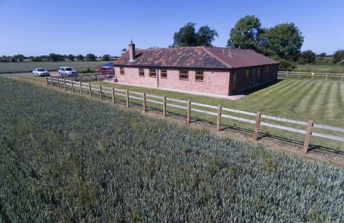 Wood Farm Stables - Sleeps 6-8 - Photo 1