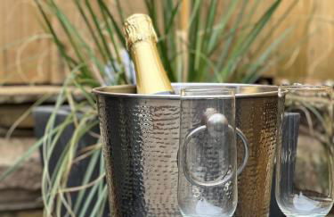 Cedar Retreat Whitby - Foto 8