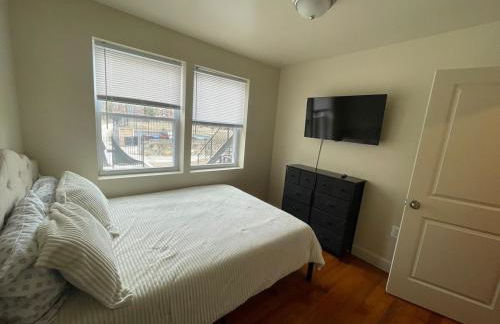 Chic 5BR 2BA apartment in DC - Photo 12