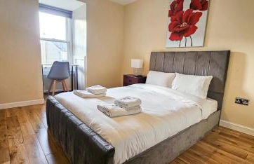 Bridge St 6 Bedroom House - Tranent - Foto 37